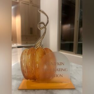 Acrylic Pumpkin Decorating Sign